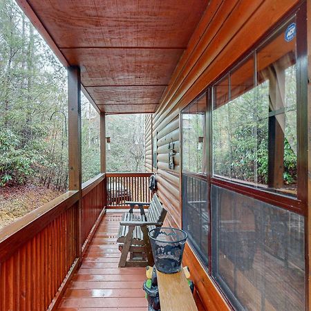 Cozy Cub Cabin Gatlinburg Exterior photo