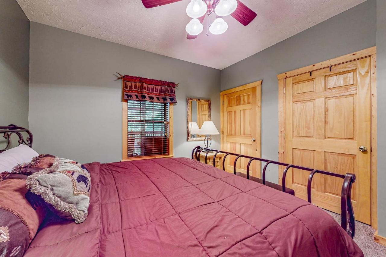 Cozy Cub Cabin Gatlinburg Exterior photo
